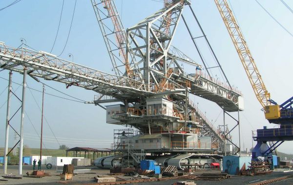 ZPDH 6300.1 STACKER CHIEF ASSEMBLY - NOEN, a.s.